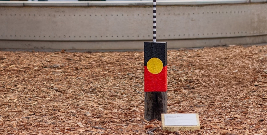 Sculpture named A Beacon for Lost Spirits (2023) by artist Tom de Munk Kerkmeer