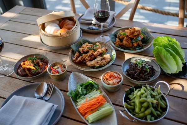 Bao bun feast at Lontara